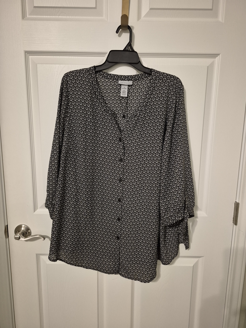 Catherines Black and White Patterned Button-Front Blouse